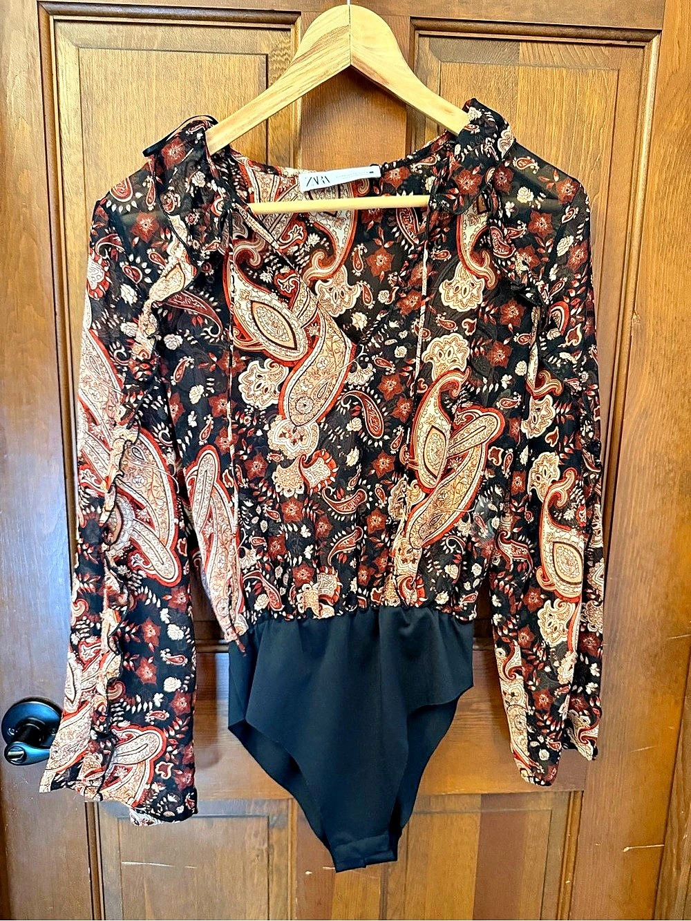 Zara NWOT Paisley Long Sleeve Bodysuit in Black & Red Size XS
